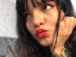 에로틱 한 영상 채팅 GiannaVikande