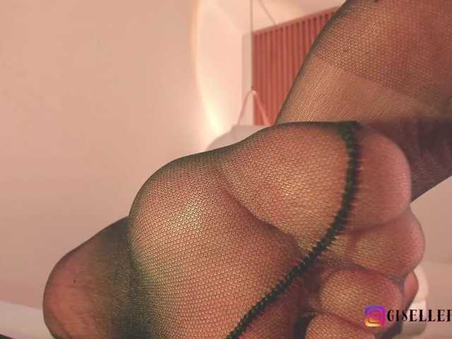 사진 gigifontaine Your new dream in pantyhose is here! come add me Fav and enjoy me !! #pantyhose #mistress #feet #squirt #bigpussy