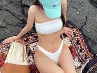 에로틱 한 영상 채팅 Giiulia