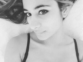 에로틱 한 영상 채팅 Gilda-ishere