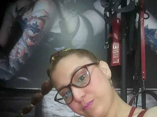 에로틱 한 영상 채팅 GIORGGINA