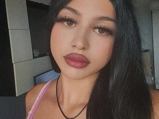 에로틱 한 영상 채팅 GiuliaSya