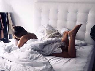 에로틱 한 영상 채팅 GloryClaire