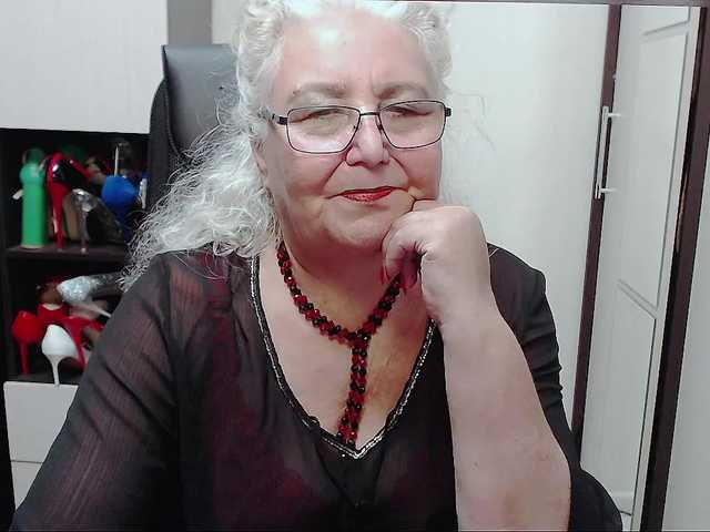 사진 GrannyWants all shows in clothes only for tokens.. undress only in private