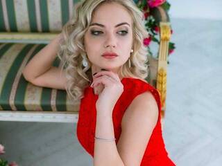 에로틱 한 영상 채팅 GrettaTorrid