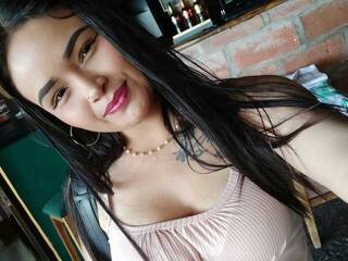 에로틱 한 영상 채팅 Halana-smith