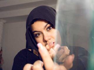 에로틱 한 영상 채팅 halimabashar