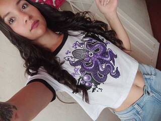 에로틱 한 영상 채팅 Hanna-Roberts