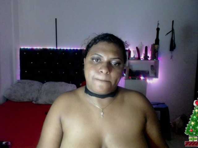 사진 hannalemuath #squirt #latina #bigass #bbw helo guys welcome to my room I want to play and do jets a lot today