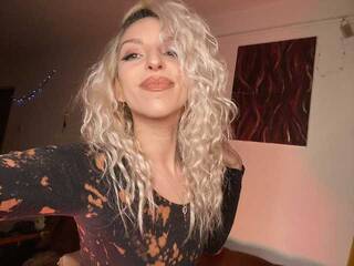 에로틱 한 영상 채팅 HarperBr