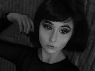 에로틱 한 영상 채팅 Helenaobscura