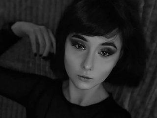 에로틱 한 영상 채팅 Helenaobscura