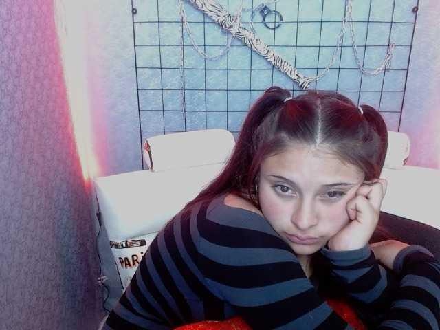 방송 스크린 샷 HellenWilliam