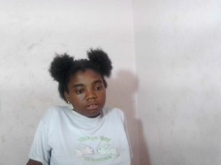 에로틱 한 영상 채팅 Hemreyi