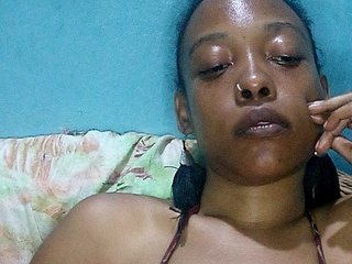 에로틱 한 영상 채팅 Hennesy-Camila