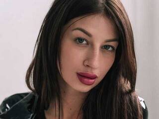 에로틱 한 영상 채팅 Here-Is-Lana