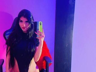 에로틱 한 영상 채팅 HilaryRios