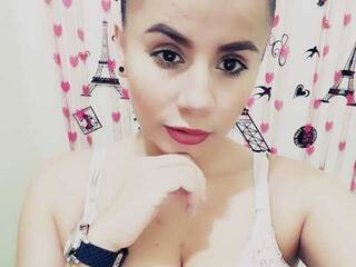 에로틱 한 영상 채팅 hillary2121