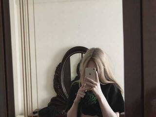 에로틱 한 영상 채팅 Hofmanit003