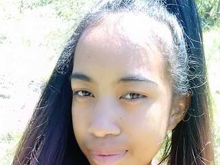 에로틱 한 영상 채팅 Hollybelle