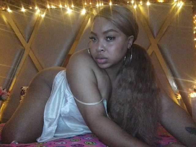 프로필 사진 hollyrowland
