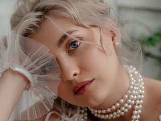 에로틱 한 영상 채팅 HoneyCherry