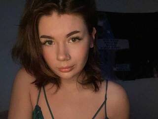 에로틱 한 영상 채팅 HornyKittya