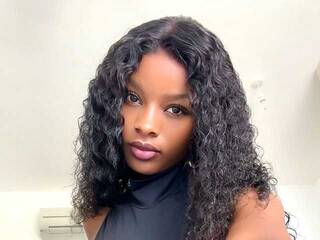 에로틱 한 영상 채팅 Hornylilbirdie