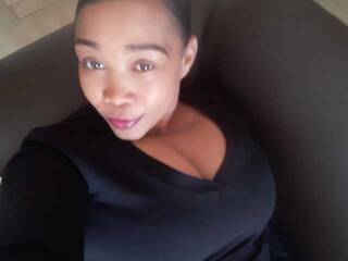 에로틱 한 영상 채팅 hugeass