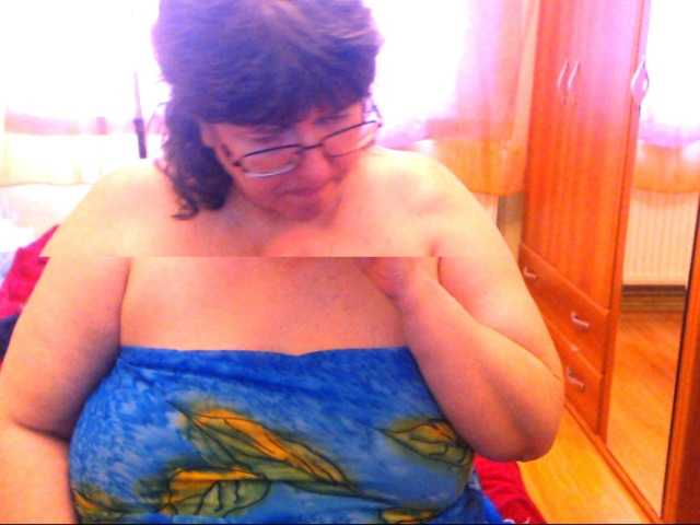 방송 스크린 샷 HugeTitsXXX