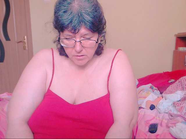 방송 스크린 샷 HugeTitsXXX