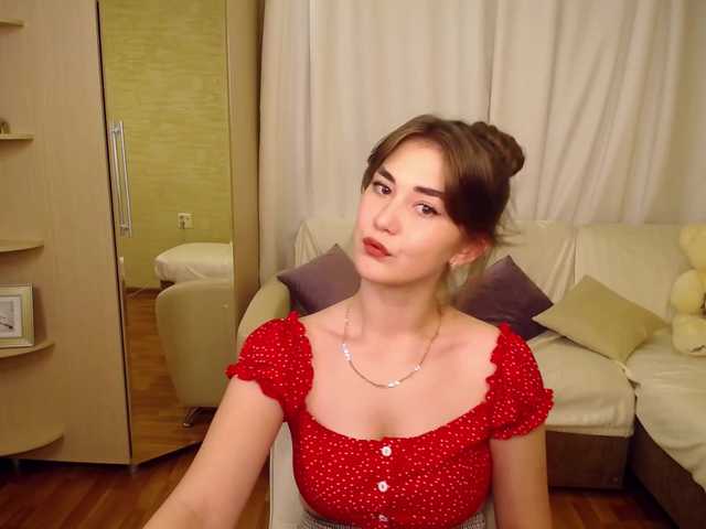 사진 SweettyLips Hi! Welcome to my room! I will be happy to have fun with you today!) Join us!!