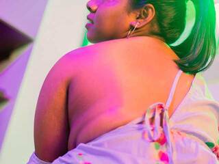 에로틱 한 영상 채팅 IndiraVermutt