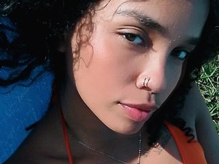 에로틱 한 영상 채팅 IndivarSitt