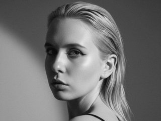 에로틱 한 영상 채팅 IngannaMorte