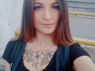 에로틱 한 영상 채팅 inkedgirl