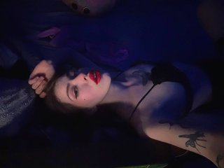 에로틱 한 영상 채팅 InkyDoll