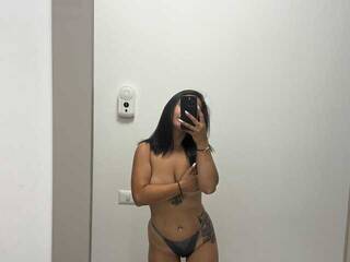 에로틱 한 영상 채팅 MiraNights