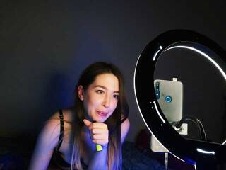 에로틱 한 영상 채팅 Irinkapups