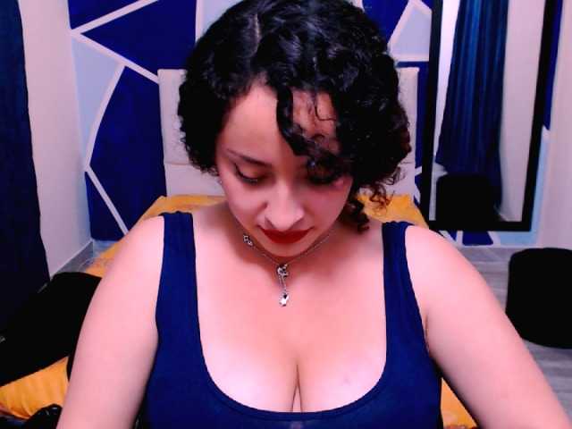 사진 Isa-Morgan Im so horny, i want make cum!!! Can you help me?! #latina #bigboobs #squirt #anal