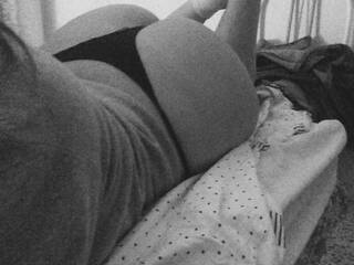 에로틱 한 영상 채팅 Isabella1911