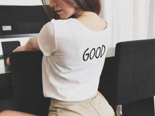 에로틱 한 영상 채팅 Iskra-Sexy