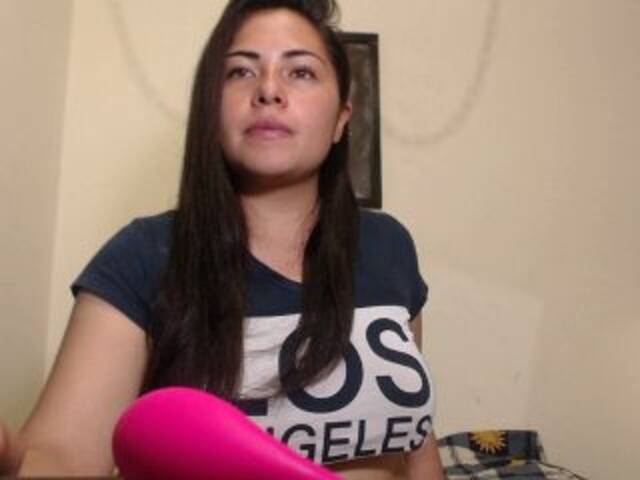 방송 스크린 샷 IvetteNelson