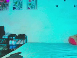 에로틱 한 영상 채팅 Yvonejoness