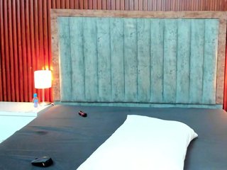 에로틱 한 영상 채팅 Ivyy-Fox