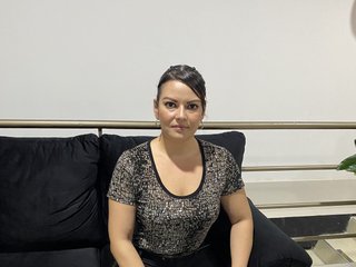 에로틱 한 영상 채팅 Janatwister