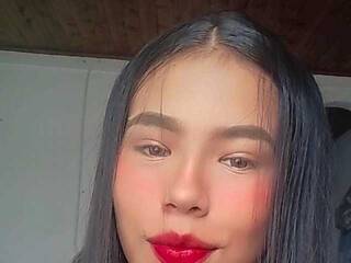 에로틱 한 영상 채팅 Janice-Domson