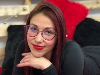 에로틱 한 영상 채팅 JessicaRed1