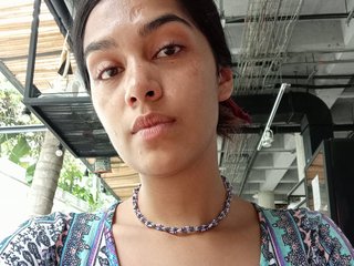 에로틱 한 영상 채팅 JuanaBrunette
