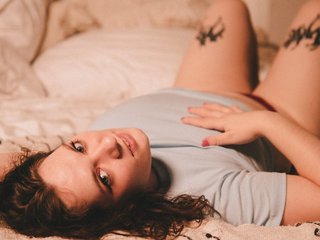 에로틱 한 영상 채팅 JuliaGiez